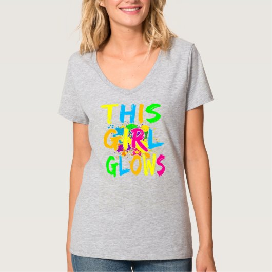 Deze Girl Glows Retro 80-partij T-shirt (Voorkant)