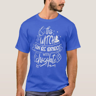 Deze heks kan worden omgekocht met chocolade t-shirt