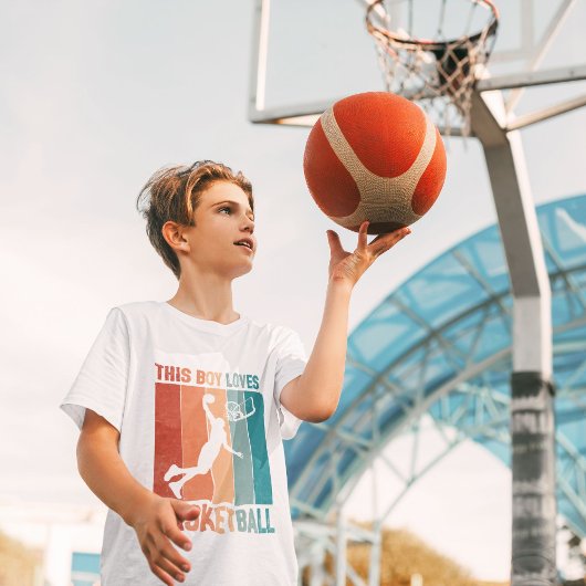 Deze jongen houdt van basketbal t-shirt