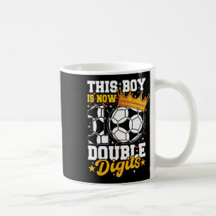 Deze jongen is nu 10 dubbele cijfers voetbal 10 ja koffiemok