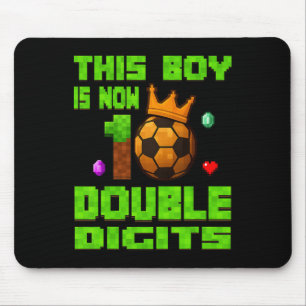 Deze jongen is nu 10 Dubbele cijfers Voetbal 10 ja Muismat