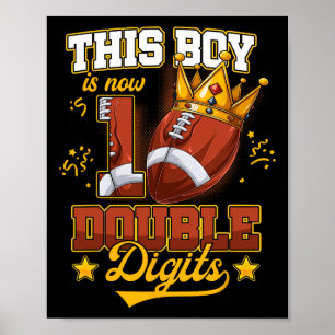 Deze jongen is nu 10 Football met dubbele cijfers Poster