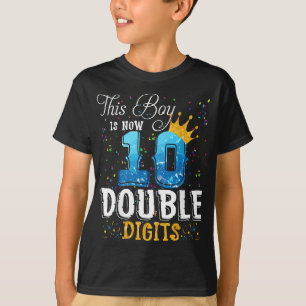 Deze jongen is nu dubbele cijfers 10e verjaardag j t-shirt