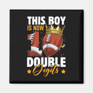 Deze jongen nu 10 Football met twee cijfers 10 jaa Magneet