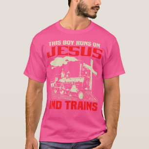 Deze jongen rent op Jezus en treinen T-shirt