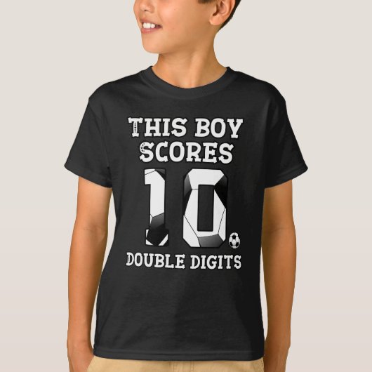 Deze jongen scoort 10 dubbele cijfers - voetbal 10 t-shirt (Voorkant)