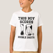 Deze jongen scoort 10 dubbele cijfers - voetbal 10 t-shirt (Voorkant)