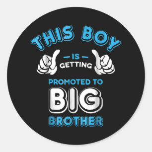 Deze jongen wordt gepromoot naar Big Brother Ronde Sticker