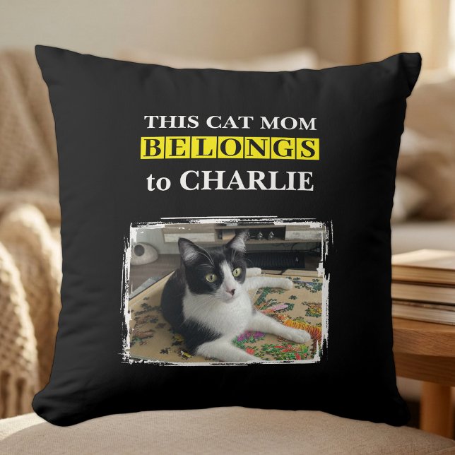 Deze kattenmoeder is van naam foto zwart geel kussen (Creator heeft geüpload)