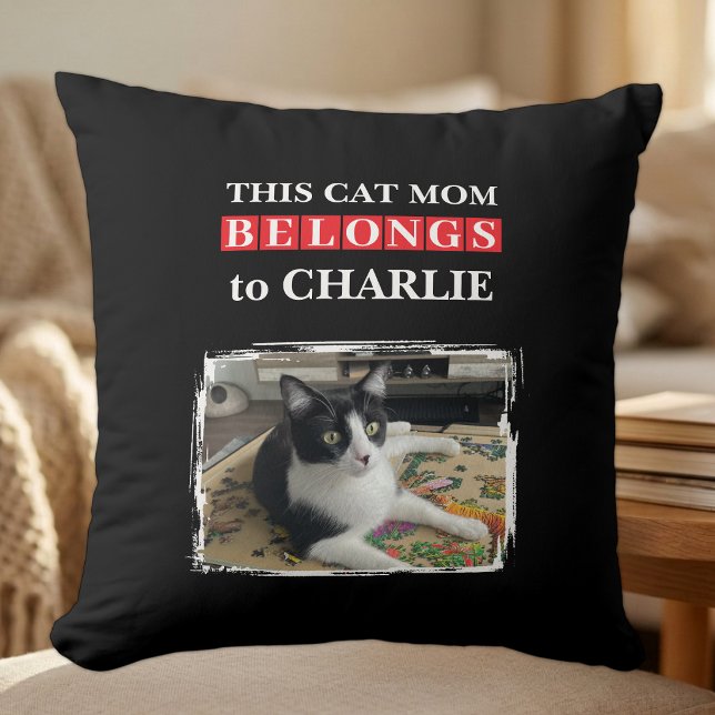 Deze kattenmoeder is van naam foto zwart rood kussen (Creator heeft geüpload)