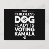 Deze kinderloze hondendame stemt Kamala-verkiezing Briefkaart (Voorkant)