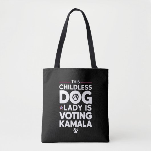 Deze kinderloze hondendame stemt Kamala-verkiezing Tote Bag (Voorkant)
