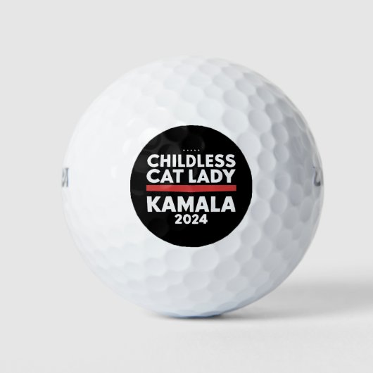 Deze kinderloze kattendame stemt Kamala 2024 Golfballen (Voorkant)