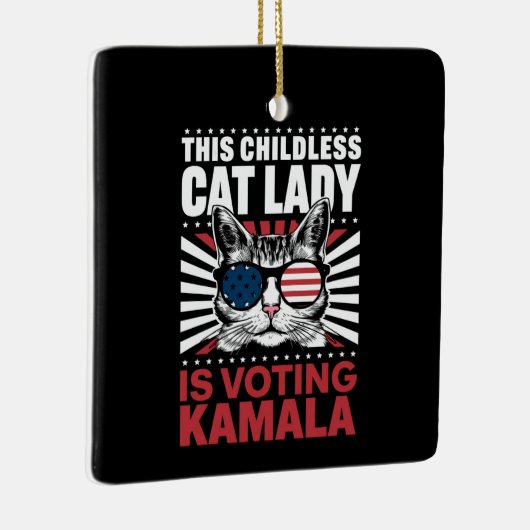 Deze kinderloze kattendame stemt Kamala 2024 Keramisch Ornament (Rechts)