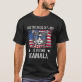 Deze kinderloze kattendame stemt Kamala Harris 20 T-shirt (Voorkant)
