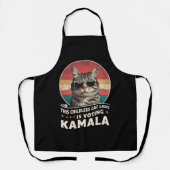 Deze kinderloze kattendame stemt Kamala Schort (Voorkant)