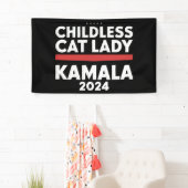 Deze kinderloze kattenvrouw stemt Kamala 2024 Spandoek (Insitu)