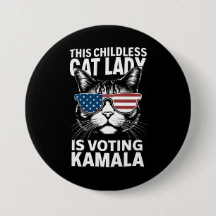 Deze kinderloze kattenvrouw stemt op Kamala-Harris Ronde Button 7,6 Cm