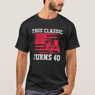 Deze klassieker draait 40 40e verjaardag Tractor D T-shirt