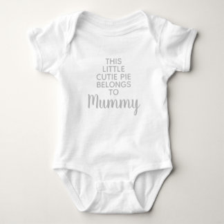 Deze kleine Cutie Pie behoort tot - Gepersonalisee Romper