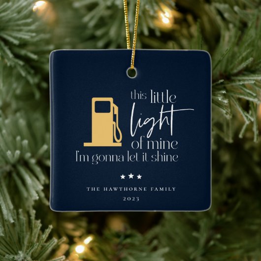 Deze kleine lichte, grappige gaskerst keramisch ornament (Boom)