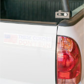 DEZE KLEUREN LOPEN NIET. BUMPERSTICKER (Op Truck)