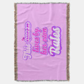 Deze koningin leeft volgens haar eigen regels deken (Voorkant Verticaal)