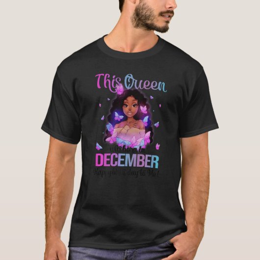 Deze koningin werd geboren in december Black Afro  T-shirt (Voorkant)