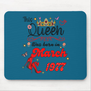 Deze koningin werd geboren in maart 1977 maart ver muismat