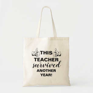 Deze leraar overleefde een jaar mode tote bag