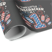 Deze Little Firecracker is 1 Verjaardag 4 juli Cadeaupapier (Rol Hoek)