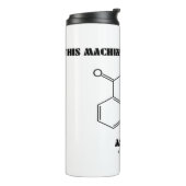 Deze machine wordt aangedreven door aspirine chemi thermosbeker (Gedraaid links)