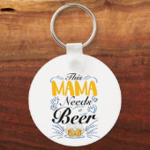 Deze mama heeft een biertje nodig, grappige Drink  Sleutelhanger (Achterkant)