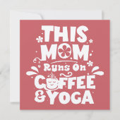 Deze mama loopt op Coffee & Yoga moeder Schattige (Voorkant)