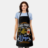 Deze mama loopt op Koffie en Yoga Schort (Gedragen)