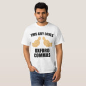 Deze man houdt van oxford commas t-shirt (Voorkant volledig)