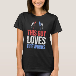 Deze man houdt van vuurwerk 4 juli t-shirt