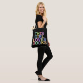 DEZE MEISJE HOUDT VAN BOEKEN CANVAS TAS (Op model)
