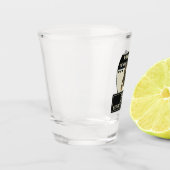 Deze mens wordt beschermd door de beveiliging van  shot glas (Links)