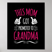 Deze moeder werd gepromoveerd naar oma poster (Voorkant)