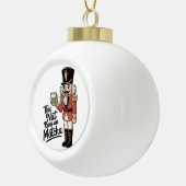 Deze moer draait op Matcha Christmas Nutcracker Keramische Bal Ornament (Rechts)