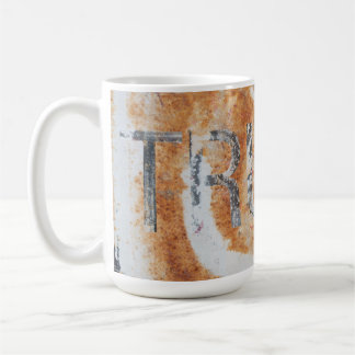 Deze mok is een metafoor voor de erosie van de waa