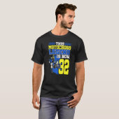 Deze Motocross legend is nu 32 motorfietsen 32e bi T-shirt (Voorkant volledig)