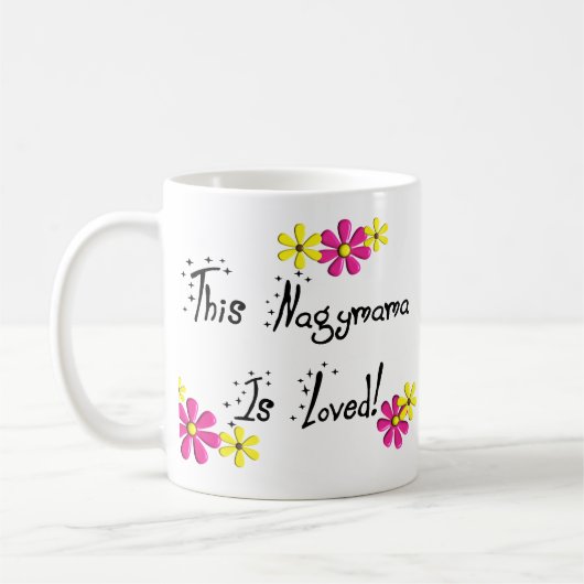 Deze Nagymama (Hongaarse grootmoeder) is LOVED Koffiemok (Links)