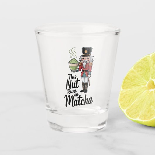 Deze noot loopt op Matcha Kerstmis Notenkraker Shot Glas (Voorkant)