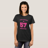 Deze Nymph is 57 jaar oud T-shirt (Voorkant volledig)