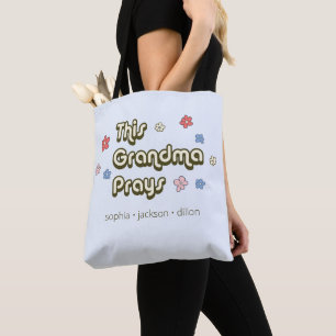 Deze oma bidt Retro lichtblauwe boodschappentas Tote Bag