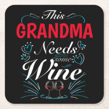 Deze oma heeft wat wijn nodig