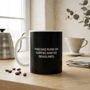 Deze papa draait op koffie en geen deadlines Grapp Koffiemok