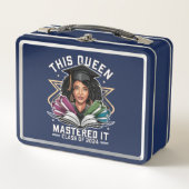 Deze Queen Meesterde het Klasse van 2024 Afstudere (Voorkant)